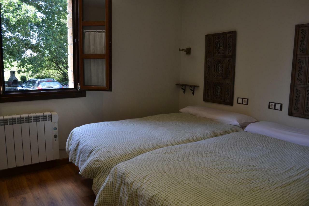 Apartamentos Rurales La Cirigueena Oles Eksteriør billede
